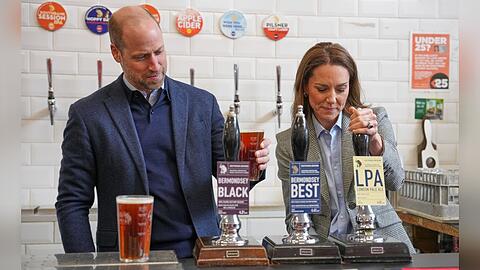 William und Kate am Ausschank.
