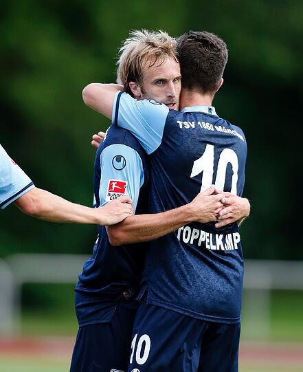 Großartiges Spiel der Löwen in Mindelheim. Im Test gegen Duisburg gab es einen klaren 4:0-Sieg - die Bilder des Spiels.
