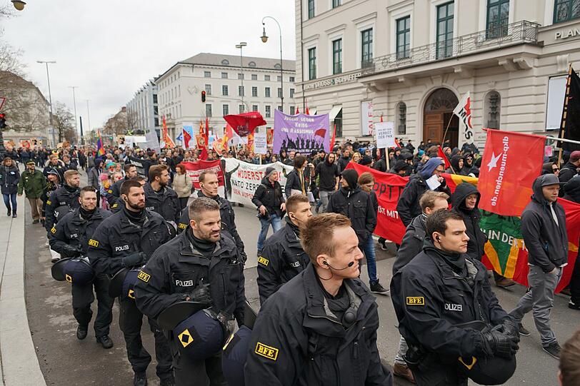 Die Bilder zur Demonstration gegen die Sicherheitskonferenz in München...