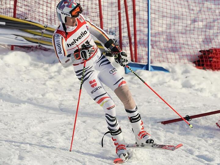 Gezeichnet: Stefan Luitz nach seinem Sturz beim Riesenslalom in Are.