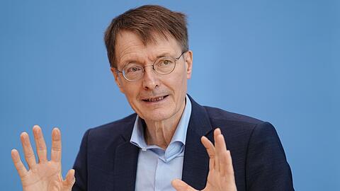 "Wir sind mit einem dynamischen Anstieg der Omikron-Fälle konfrontiert": Karl Lauterbach.