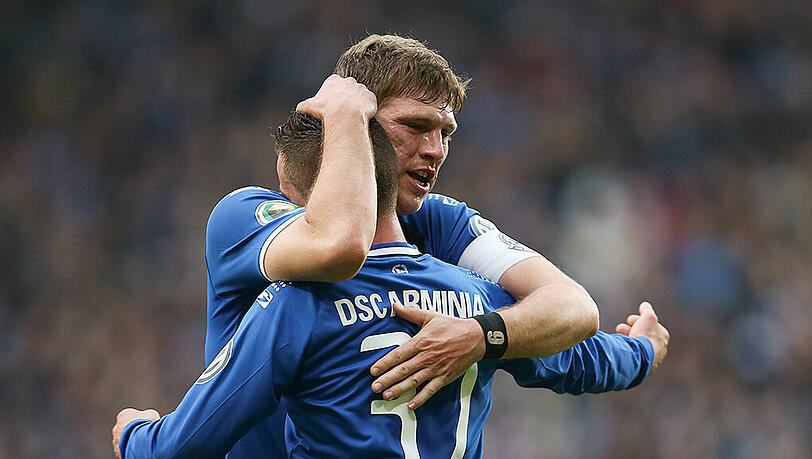 Grenzenlose Freude: Arminia Bielefeld steht im Halbfinale des DFB-Pokals. Grenzenlose Freude: Arminia Bielefeld steht im Halbfinale des DFB-Pokals.