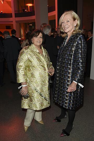 Elegant und engagiert: Karin Holler und Cornelia Müller-Vivil (r.).