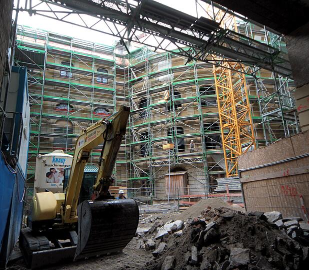 Baustelle, Lärm, Kosten: Das Sanierungs-Drama am Deutschen Theater
