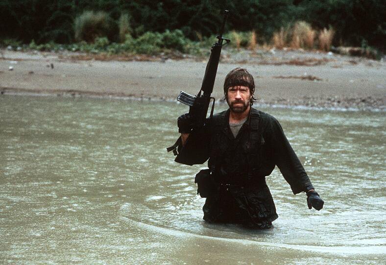 ...während US-Action-Held Chuck Norris mit einer Video-Botschaft Obama?s Wiederwahl verhindern will.