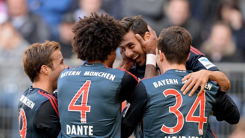 DANTE NOTE 4
Wie Boateng sehr passiv. Stellte mehr, als dass er die Zweikämpfe suchte, agierte immer mit Sicherheitsabstand.