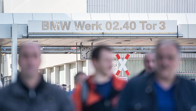 Auch bei BMW sind tausende Mitarbeiter betroffen.