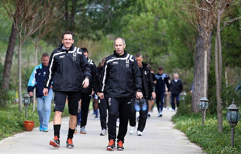 Gute Stimmung beim Trainingslager der Löwen in Belek. Eindrücke vom Gute-Laune-Training der Sechz?ger - zum Durchklicken.