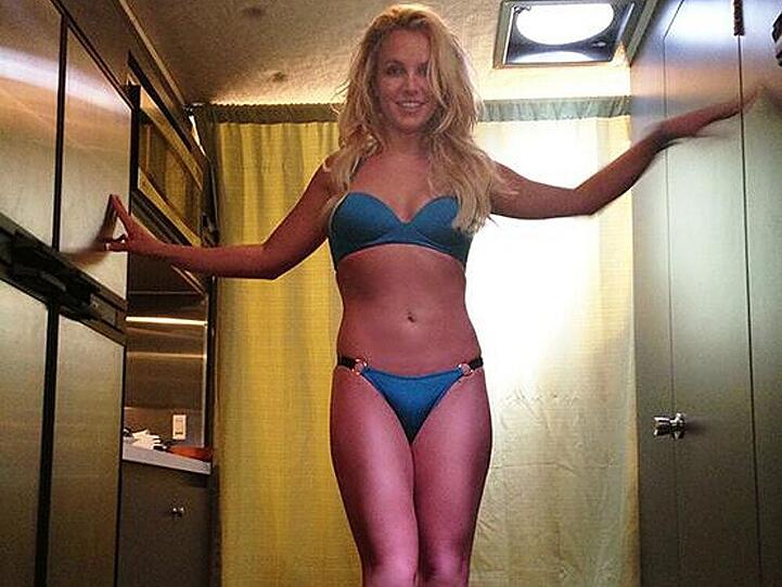 Kein Gramm zuviel auf den zierlichen Rippen: Britney Spears