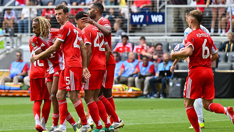 Der FC Bayern gewinnt gegen Auckland City mit 10:0.
