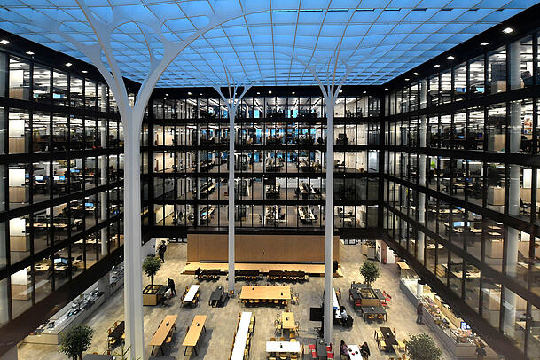 Blick in die neue Deutschlandzentrale des US-Konzerns Amazon in München. Die hat der Großkonzern im November 2025 bezogen. Blick in die neue Deutschlandzentrale des US-Konzerns Amazon in München. Die hat der Großkonzern im November 2025 bezogen.