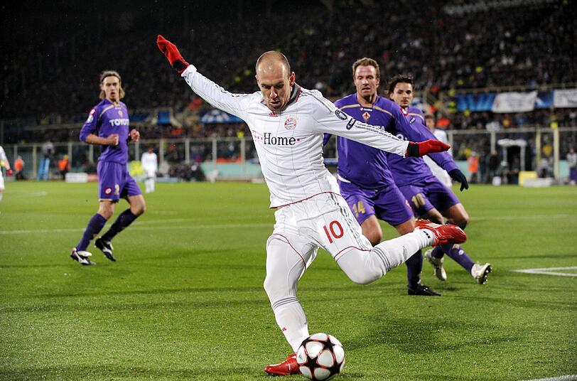 Im März 2010 musste der FC Bayern im Champions League-Achtelfinale eine 2:3-Niederlage beim AC Florenz hinnehmen - zog nach dem 2:1-Hinspielsieg aber dennoch in die Runde der letzten Acht ein. Arjen Robben legte mit einem Traumtor den Grundstein fürs Weiterkommen.