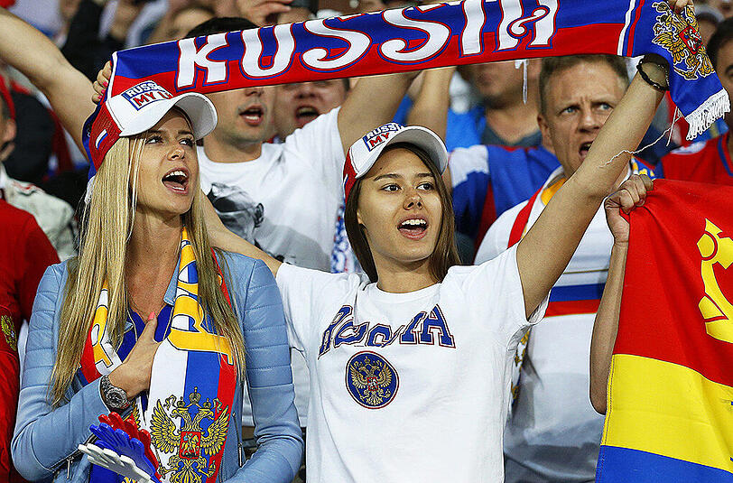 Es gibt nicht nur das hässliche Fan-Gesicht dieser Euro 2016. Sondern auch das schöne und kuriose. Sehen Sie hier die Bilder in unserer Galerie.