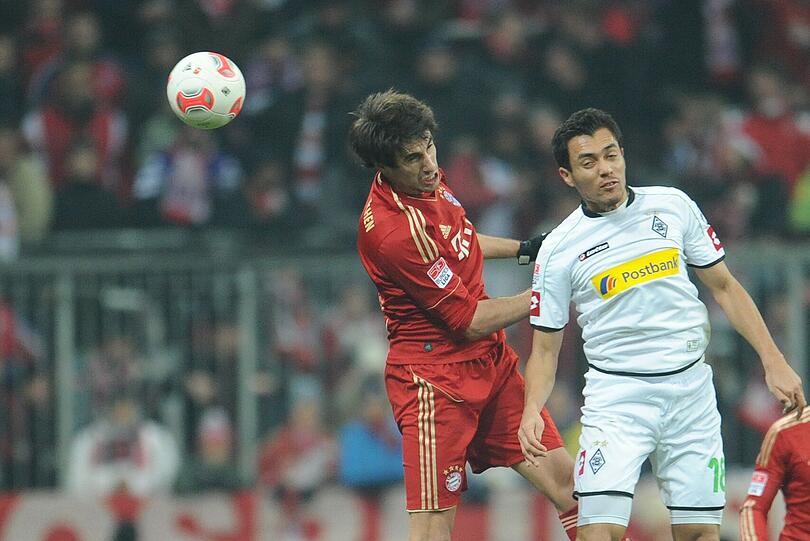 JAVI MARTINEZ: Note 3. Prallte bei einem Eckstoß böse mit Stranzl zusammen.