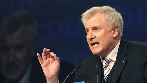 Horst Seehofer distanziert sich vom Zukunftsrat. Horst Seehofer distanziert sich vom Zukunftsrat.