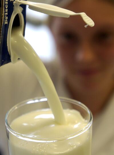 Auch Milch kann krank machen. Welche unbedenklich ist und auf was Sie bei Lebensmitteln sonst noch achten müssen, lesen Sie in der AZ-Print-Ausgabe vom 25. Mai.