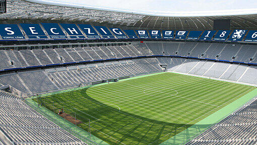 Animation: Die Allianz Arena als 40.000-Mann-Stadion - mit der Abdeckung des Oberrangs soll's optisch so wirken. Animation: Die Allianz Arena als 40.000-Mann-Stadion - mit der Abdeckung des Oberrangs soll's optisch so wirken.