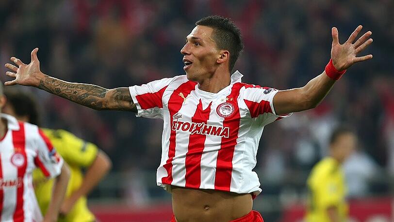 Der ehmalige Löwen José Holebas hat sich in Griechenland mit Olympiakos Piräus das Double gesichert. Für den Ex-Löwen war es der erste Cup-Sieg. Der ehmalige Löwen José Holebas hat sich in Griechenland mit Olympiakos Piräus das Double gesichert. Für den Ex-Löwen war es der erste Cup-Sieg.