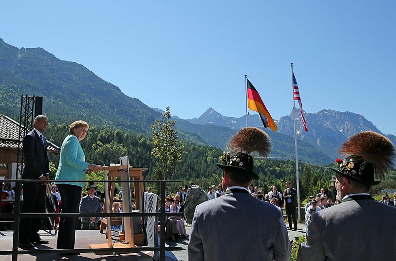 Weitere Bilder vom Treffen zwischen Merkel und Obama in Krün vor dem G7-Gipfel in Elmau.