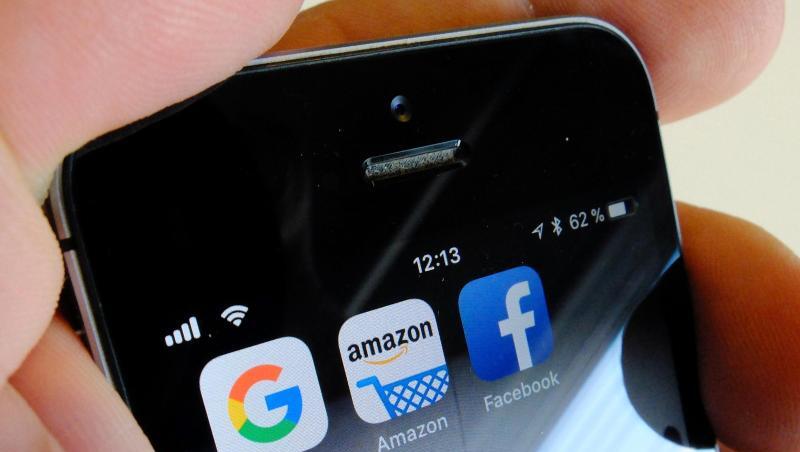 Die Apps der US-Internetkonzerne Google, Amazon und Facebook. Die Apps der US-Internetkonzerne Google, Amazon und Facebook.