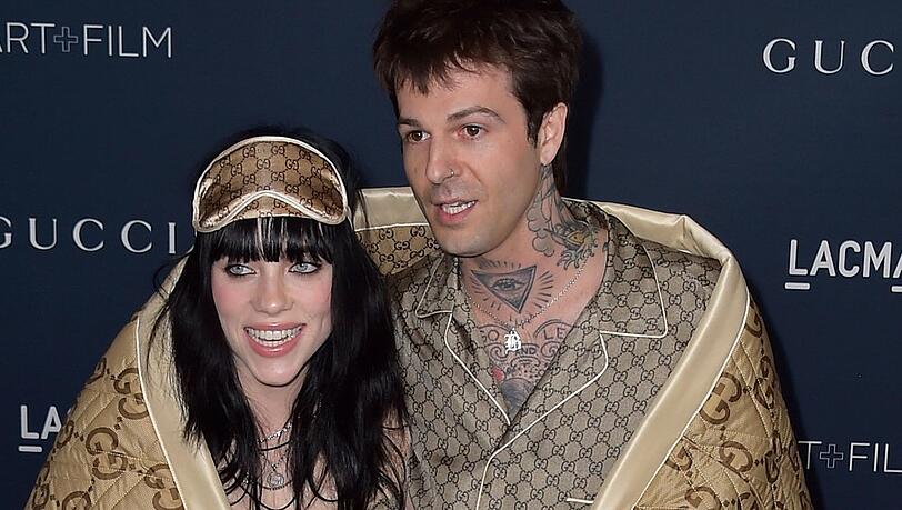 Billie Eilish und Jesse Rutherford kuscheln Anfang November bei der LACMA Art Film Gala.