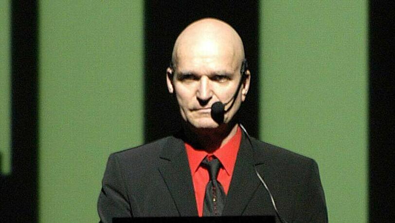 Florian Schneider-Esleben während eines Kraftwerk-Konzerts in München im Jahr 2004. Florian Schneider-Esleben während eines Kraftwerk-Konzerts in München im Jahr 2004.
