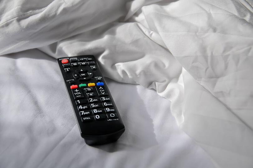 Sie ist klein, passt in jedes Gepäckstück und ist im Idealfall mit dem eigenen TV-Gerät kompatibel. Ach ja, und Batterien enthält sie auch noch, die kann man ja immer brauchen. Die Fernbedienung ist ein denkbar praktisches und vielseitiges Diebesgut. Schon etwas unhandlicher ist da ein kompletter Fernseher, der laut Hoteliers aber auch vereinzelt mitgenommen wird. Sie ist klein, passt in jedes Gepäckstück und ist im Idealfall mit dem eigenen TV-Gerät kompatibel. Ach ja, und Batterien enthält sie auch noch, die kann man ja immer brauchen. Die Fernbedienung ist ein denkbar praktisches und vielseitiges Diebesgut. Schon etwas unhandlicher ist da ein kompletter Fernseher, der laut Hoteliers aber auch vereinzelt mitgenommen wird.