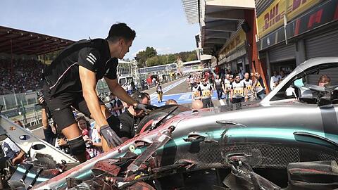 Der Mercedes von Lewis Hamilton nach dessen Unfall in Spa.