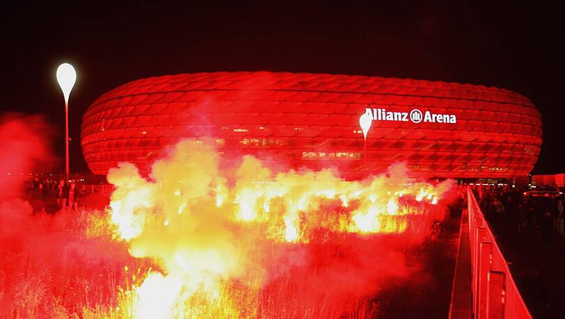 Heiß, heißer, Allianz Arena: Geht's nach dem FC Bayern München, dann soll die Heimspielstätte der Bayern im Rückspiel gegen Real Madrid brennen. Heiß, heißer, Allianz Arena: Geht's nach dem FC Bayern München, dann soll die Heimspielstätte der Bayern im Rückspiel gegen Real Madrid brennen.