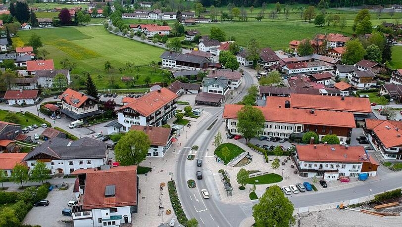 Hier sollen Zweitwohnungen begrenzt werden: Bad Wiessee von oben. Hier sollen Zweitwohnungen begrenzt werden: Bad Wiessee von oben.
