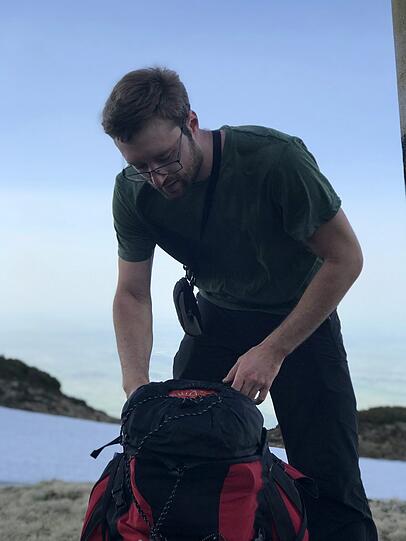 Gemeinsam mit seiner Freundin Laura Booth wagte sich Andi Bauer in die rumänische Wildnis.