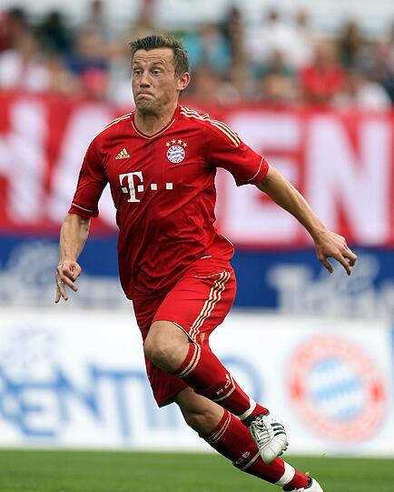 Endlich rennt auch Ivica Olic wieder im Bayern-Trikot über den Platz.