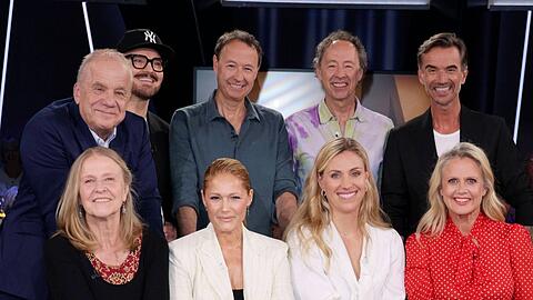 Illustre Runde: Barbara Sch&ouml;neberger und Hubertus Meyer-Burckhardt begr&uuml;&szlig;en unter anderem Helene Fischer, Florian Silbereisen und Angelique Kerber in der "NDR Talk Show".