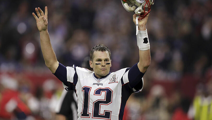 Es ist wohl das wertvolleste Sammelobjekt der NFL-Geschichte: Das Trikot von NFL-Star Tom Brady. Es ist wohl das wertvolleste Sammelobjekt der NFL-Geschichte: Das Trikot von NFL-Star Tom Brady.