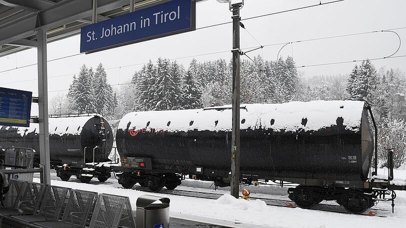 Der Bahnsteig in St. Johann: Hier kam es zum tragischen Unglück.