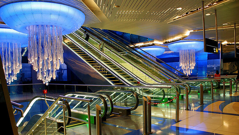 Auch die Station BurJuman in Dubai hat es auf die Liste geschafft. Der Metrobahnhof war einer der ersten in Dubai und soll an eine Unterwasserwelt erinnern. Auch die Station BurJuman in Dubai hat es auf die Liste geschafft. Der Metrobahnhof war einer der ersten in Dubai und soll an eine Unterwasserwelt erinnern.