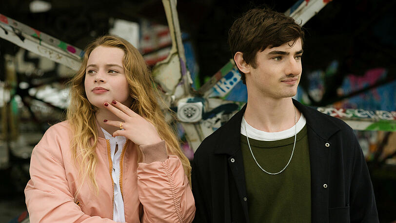Zwei verwandte Seelen: Roxy (Luna Wedler) und Cyril (Aron Hilmer). Zwei verwandte Seelen: Roxy (Luna Wedler) und Cyril (Aron Hilmer).