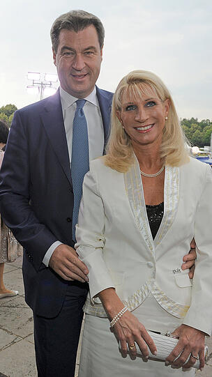 Markus Söder, Ministerpräsident von Bayern, und seine Frau Karin.