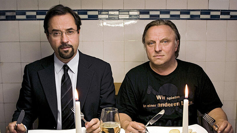Das Münsteraner Team Prof. Karl-Friedrich Boerne (Jan Josef Liefers) und Kommissar Frank Thiel (Axel Prahl, re) Das Münsteraner Team Prof. Karl-Friedrich Boerne (Jan Josef Liefers) und Kommissar Frank Thiel (Axel Prahl, re)