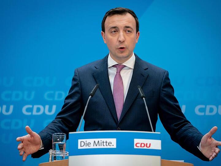 Im Namen der CDU hat Partei-Generalsekretär Paul Ziemiak der ÖVP zu ihrem "großen Triumph" gratuliert.