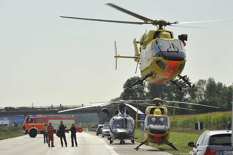Schwerverletzte wurden mit Hubschraubern ins Krankenhaus geflogen.