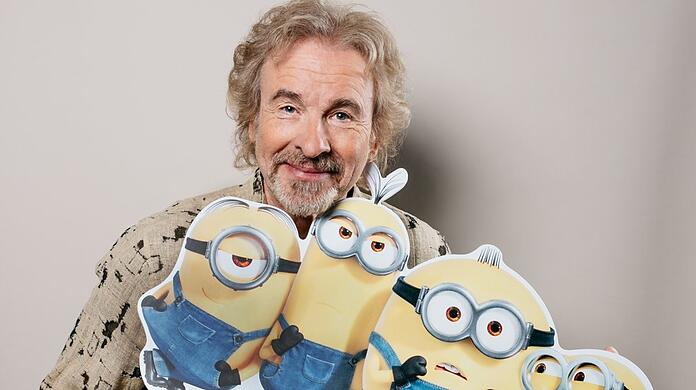 Nimmt sich und die Minions auch ein bisschen auf den Arm, weil's Spaß macht: Thomas Gottschalk.