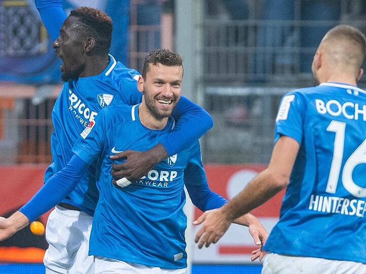 Tom Weilandt (M) führte mit seinen zwei Toren die Bochumer noch zum Sieg über Erzgebirge Aue.