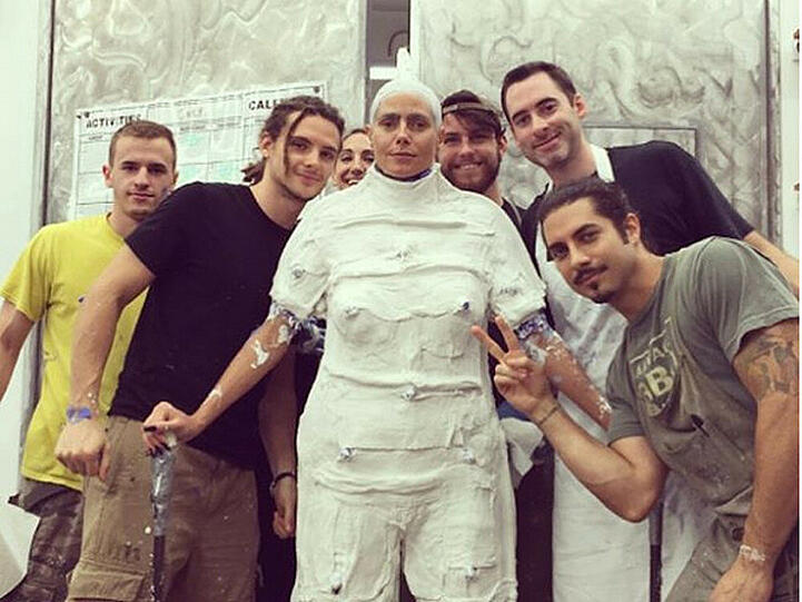 So sieht eine in Gips gelegte Heidi Klum aus