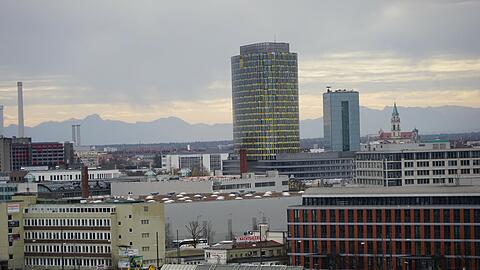 Diese Aussicht werden die Bewohner von der Dachterrasse der &bdquo;Friends&ldquo;-Türme haben, wenn Sie Richtung Süden gen Alpen schauen.