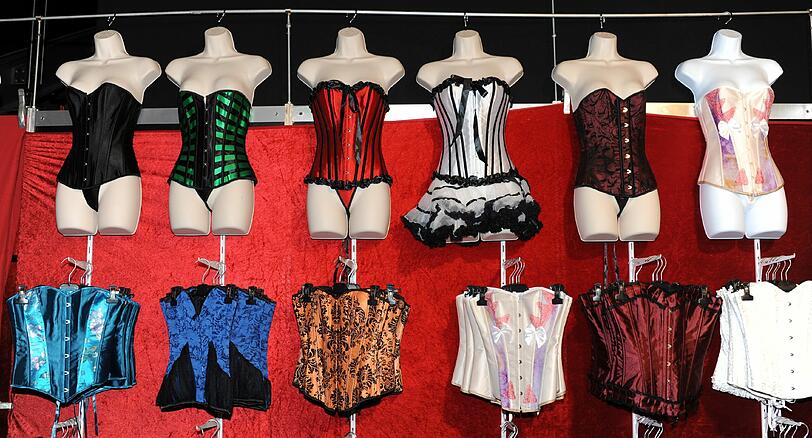 Auch sexy Dessous und High-Heels können die Besucher auf der Erotikmesse "Eros und Amore" in München bestaunen und kaufen.