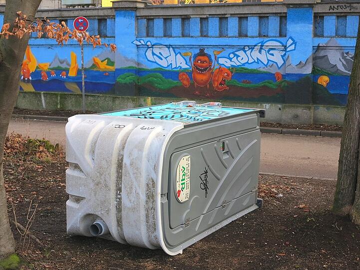 ... dass es sich dabei um Kunst handelt, darf bezweifelt werden.