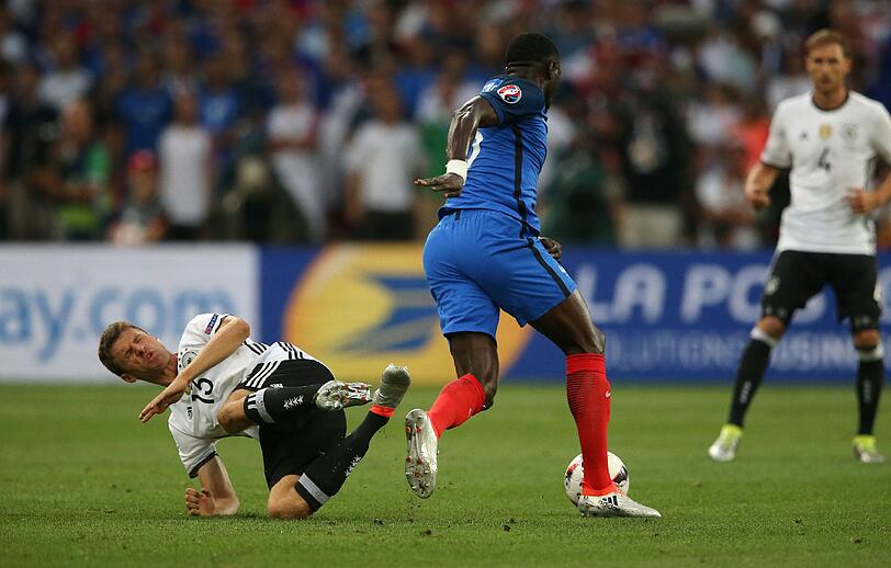 Deutschland am Boden, Frankreich obenauf: Szene aus dem EM-Halbfinale.