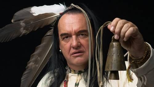 Der Einzige vom Stamm der Isarindianer: Der Bluesbayer Willy Michl. Der Einzige vom Stamm der Isarindianer: Der Bluesbayer Willy Michl.