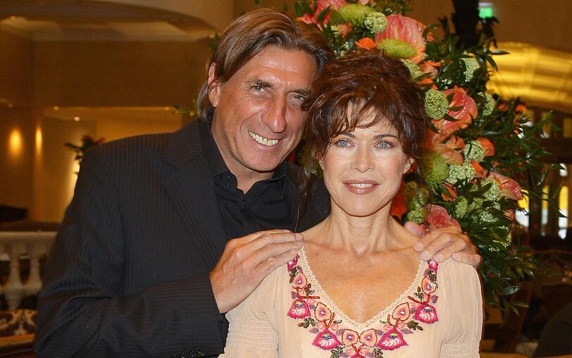 Anja Kruse war mit dem französischen Regisseur Jean-Louis Daniel verheiratet, von 2004 bis 2010 lebte sie in einer Beziehung mit dem österreichischen TV-Produzenten Norbert Blecha (Bild). Anja Kruse war mit dem französischen Regisseur Jean-Louis Daniel verheiratet, von 2004 bis 2010 lebte sie in einer Beziehung mit dem österreichischen TV-Produzenten Norbert Blecha (Bild).